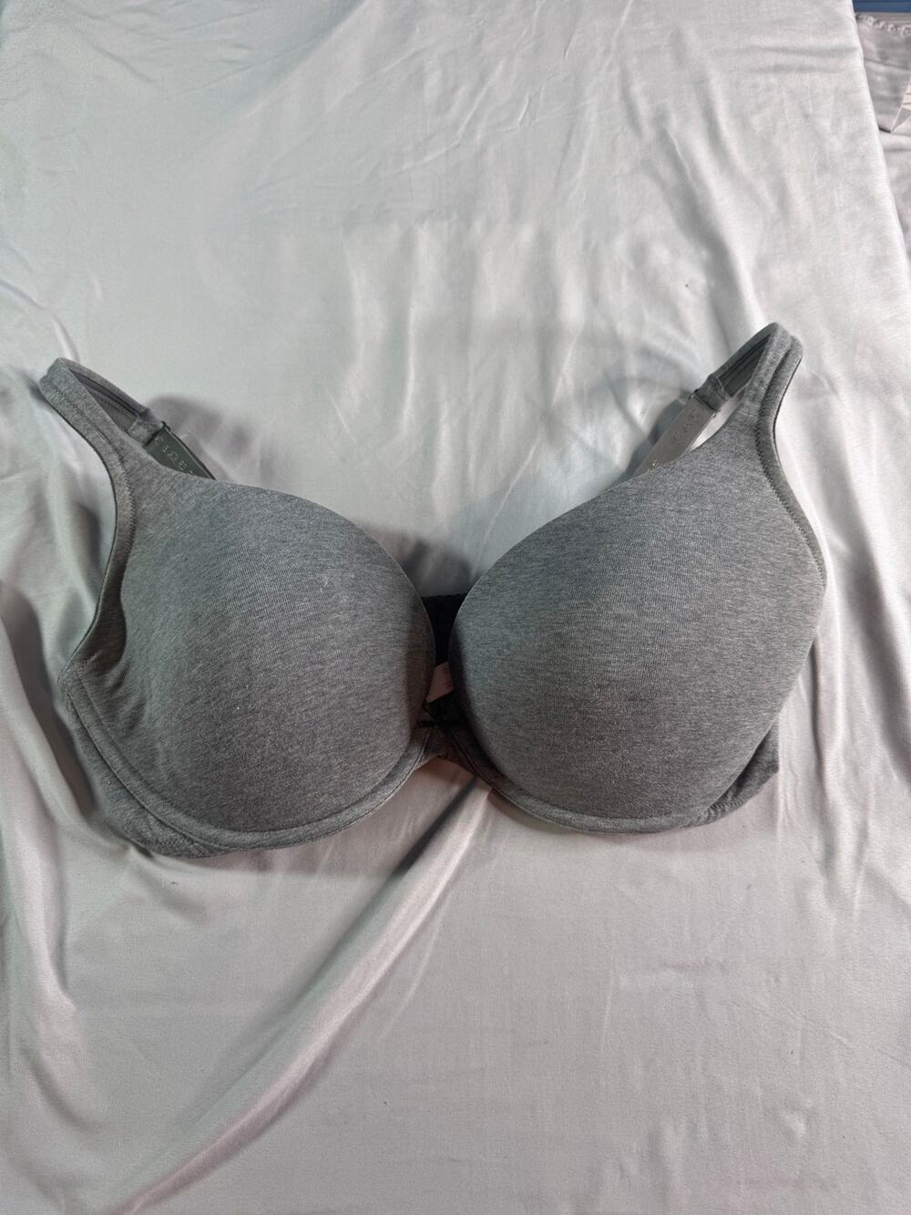 Cacique 38F Gray Lightly Lined Underwire T-Shirt Bra Full Coverage Smooth
